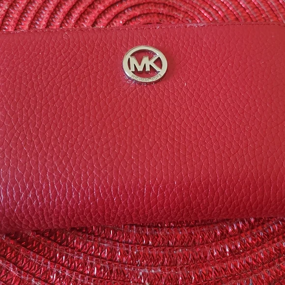 NWT Michael Kors Red Pebble Leather Wristlet LG Flat MF Phone Case Wallet - Picture 8 of 14